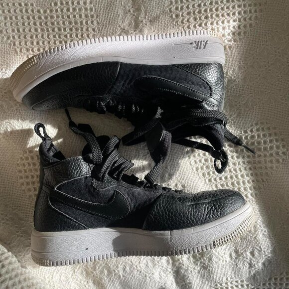 Nike Air Force 1 Ultraforce Mid black & white sneakers - Picture 2 of 6